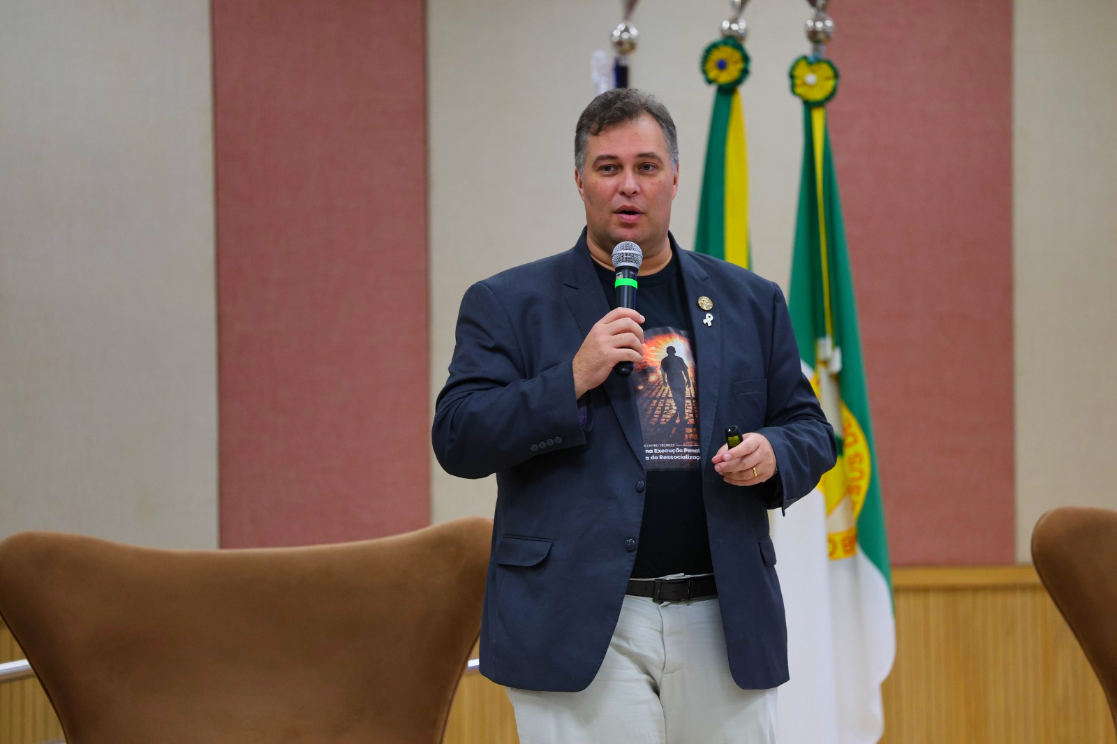 Eduardo Casarotto durante palestra no Ministério Público de Mato Grosso.